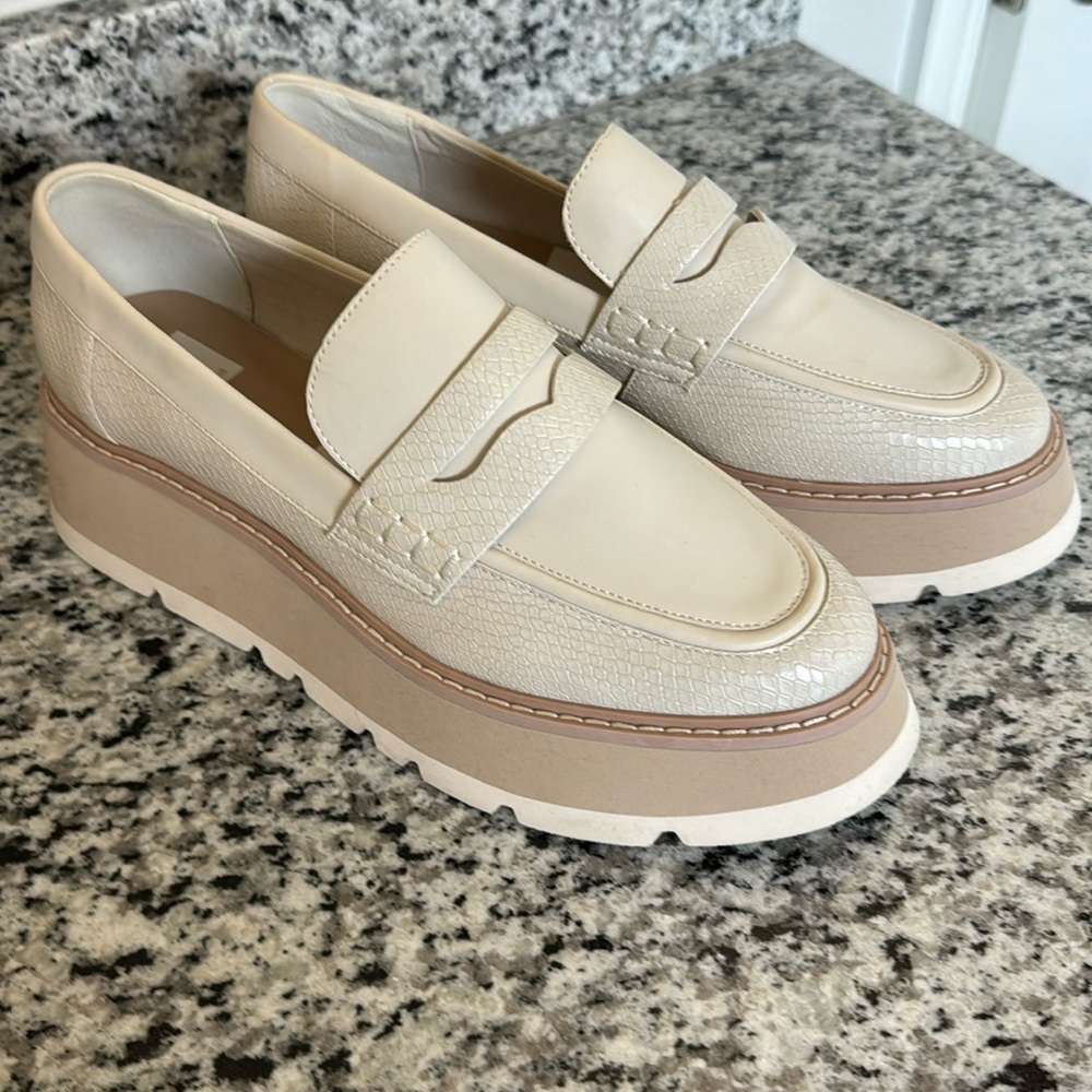 Dolce Vita Tieko Cream Lug Sole Loafer Size 10